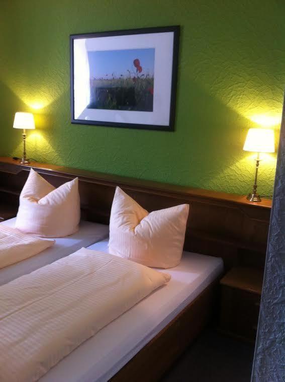 Hotel Garni Am Thueringer Klosstheater Friedrichroda Chambre photo